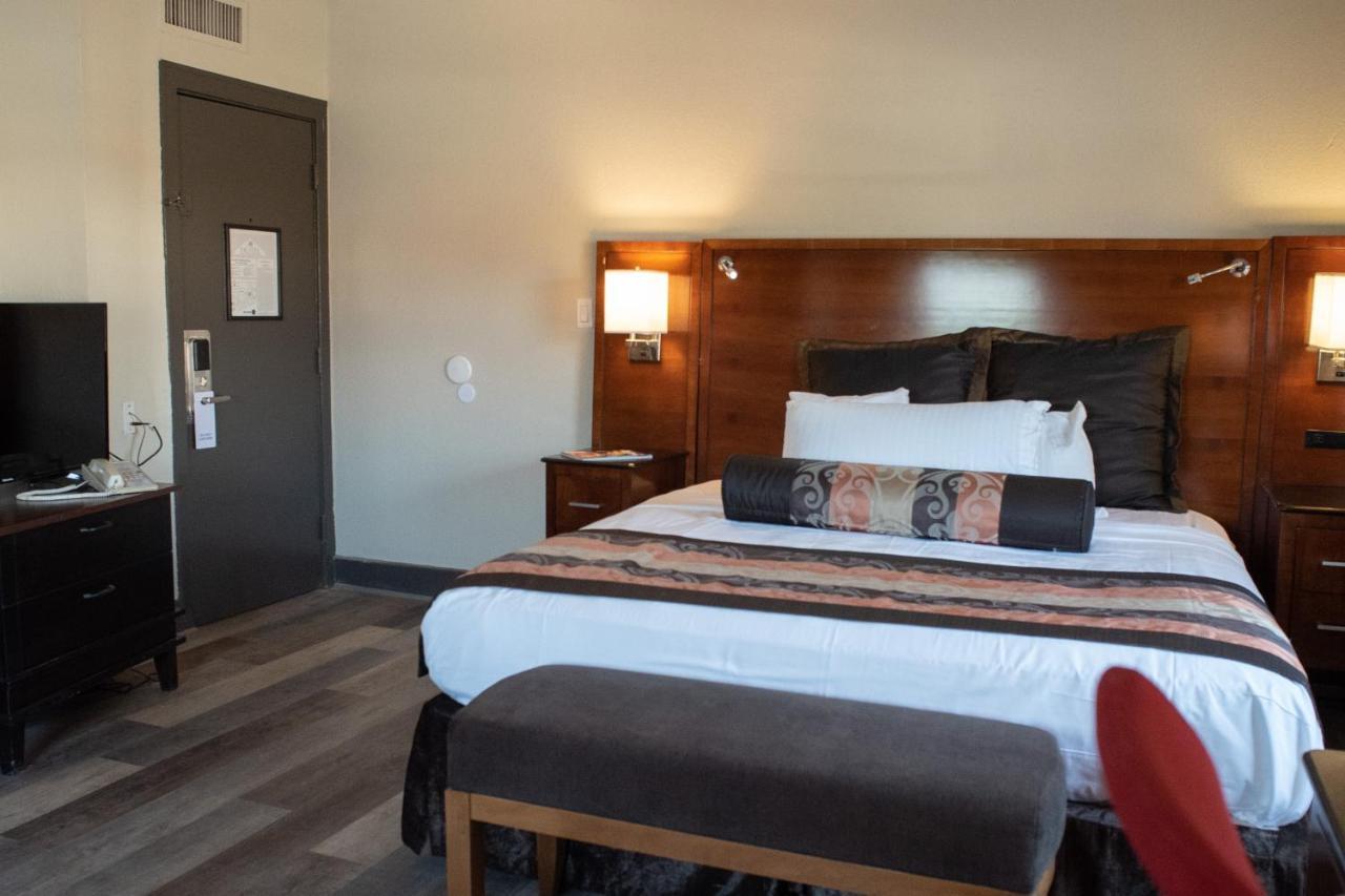 Hotel Chataura Dearborn Eksteriør bilde