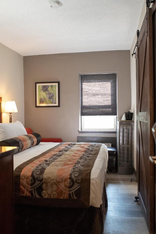 Hotel Chataura Dearborn Eksteriør bilde