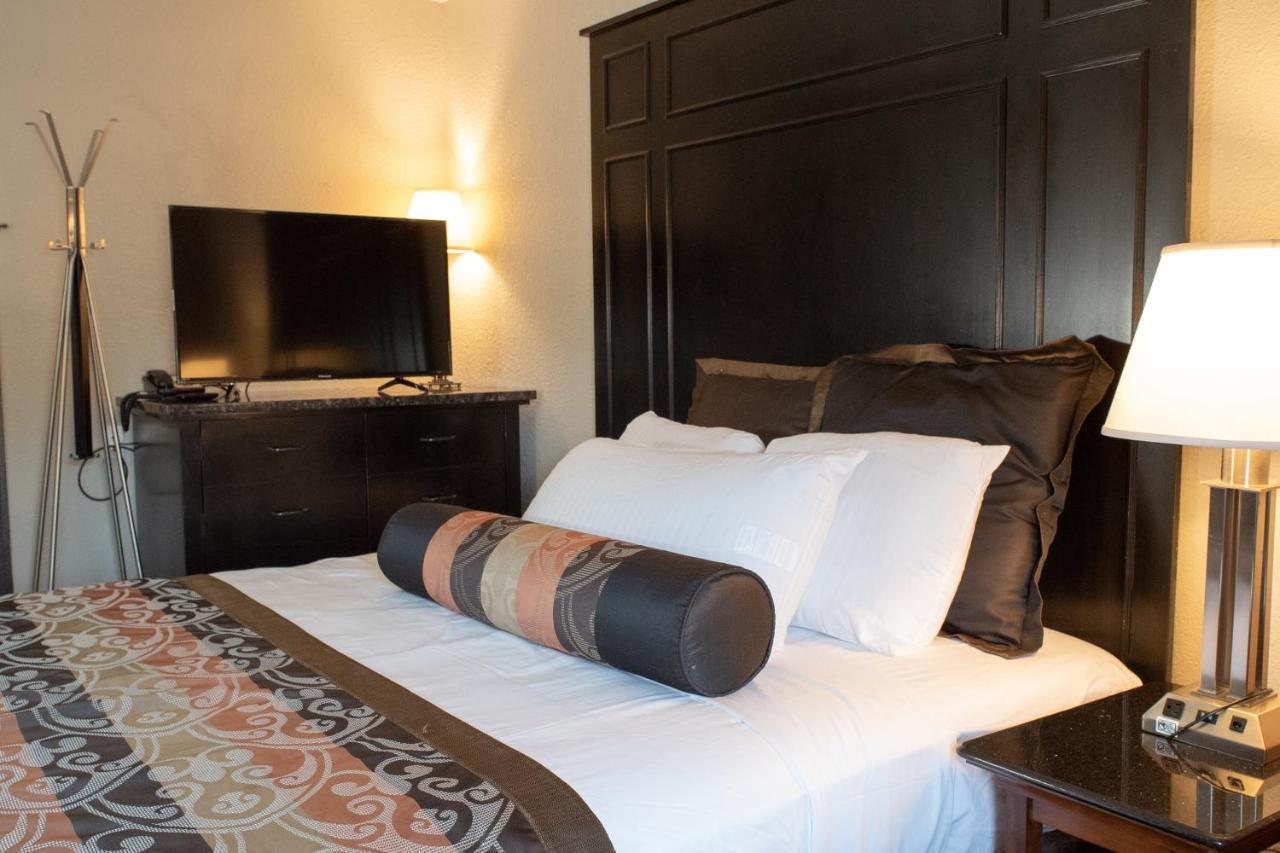 Hotel Chataura Dearborn Eksteriør bilde
