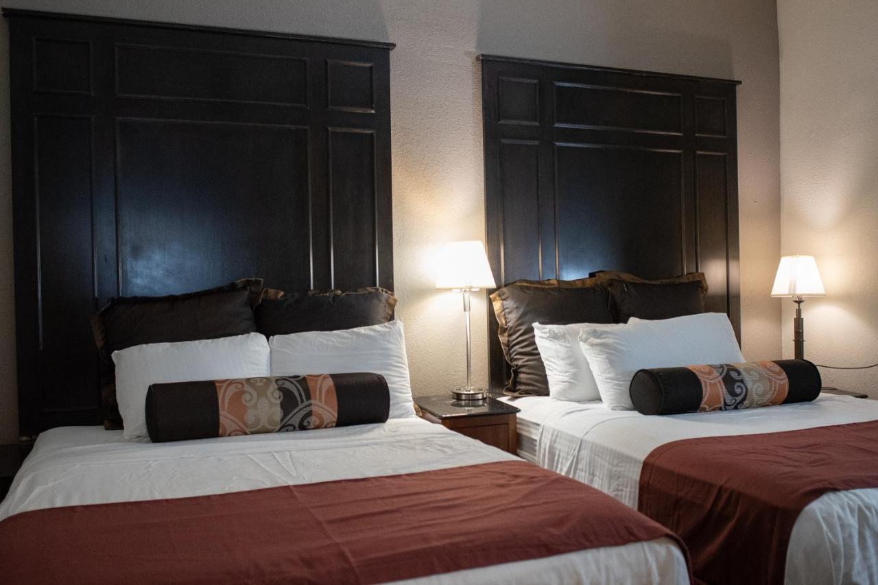 Hotel Chataura Dearborn Eksteriør bilde