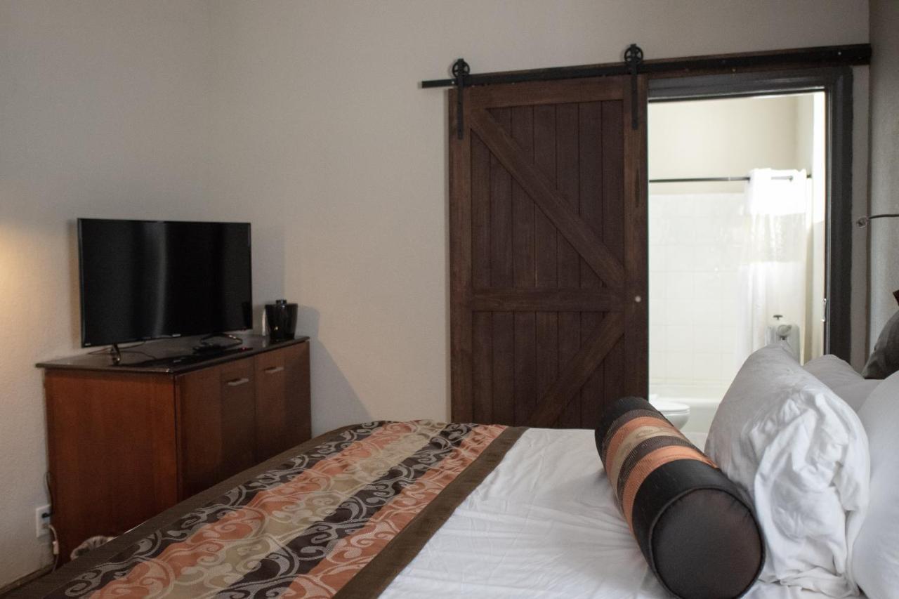 Hotel Chataura Dearborn Eksteriør bilde